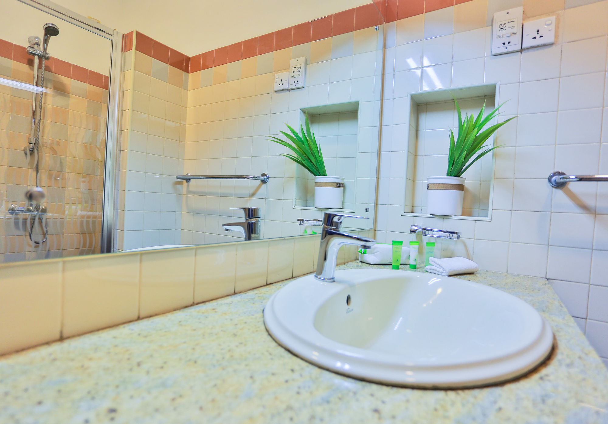 The Austin By Unique 3* Colombo